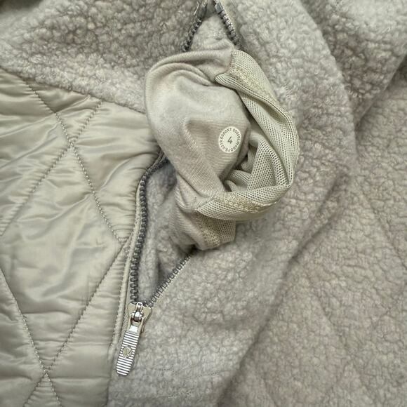 Lululemon Show Me the Sherpa Jacket Size 4 - Picture 10 of 12